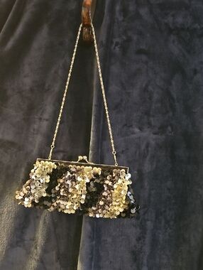 Sequined Evening Clutch Shoulder Bag in Black and Silver